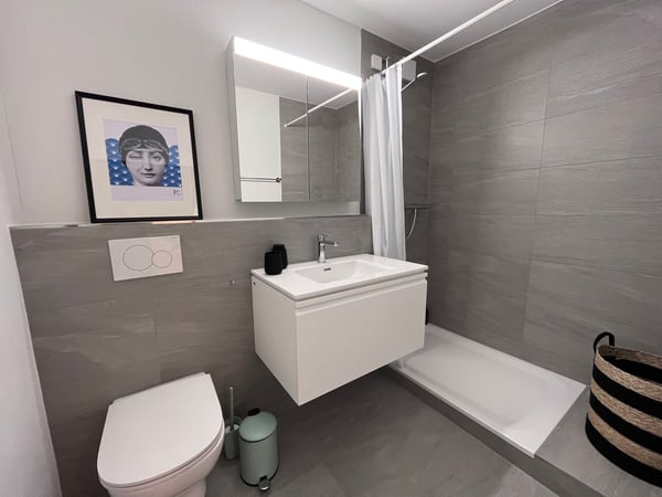 URBANES + STILVOLLES APARTMENT IN FLUSSNÄHE / URBAN + STYLISH APARTMENT NEAR THE RIVER 7