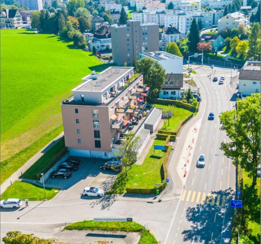 Bild Schöne 4.5 Zimmer Wohnung angrenzend an Grünzone