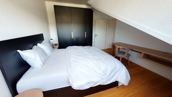 Möbelierte Dachwohnung an zentraler Lage 5