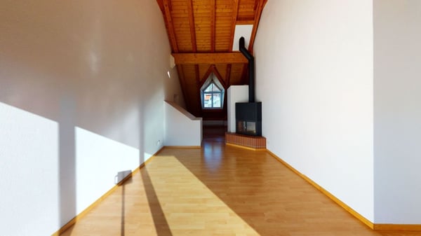 Helle 1½ Zimmer-Maisonette 3