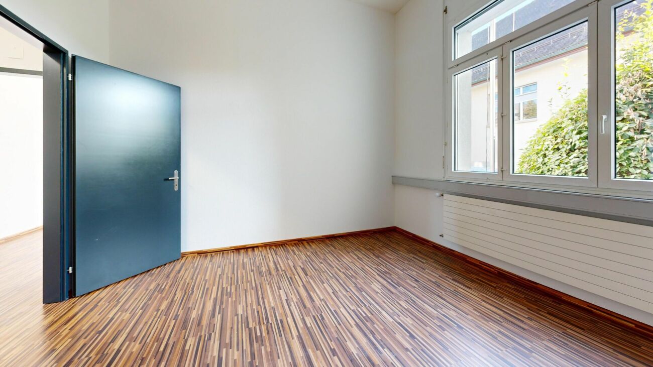 2 uffici luminosi al piano terra, 56 m2