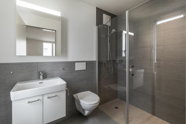 Moderne 3.5 Zimmer Wohnung 11