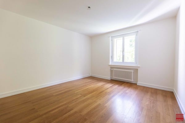 Grosszügige Wohnung an RUHIGER Lage 4