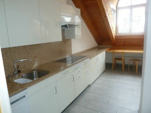 Helle 1.5 Zimmer Maisonette Wohnung mitten in der Stadt - befristet bis 31.03.2027 3