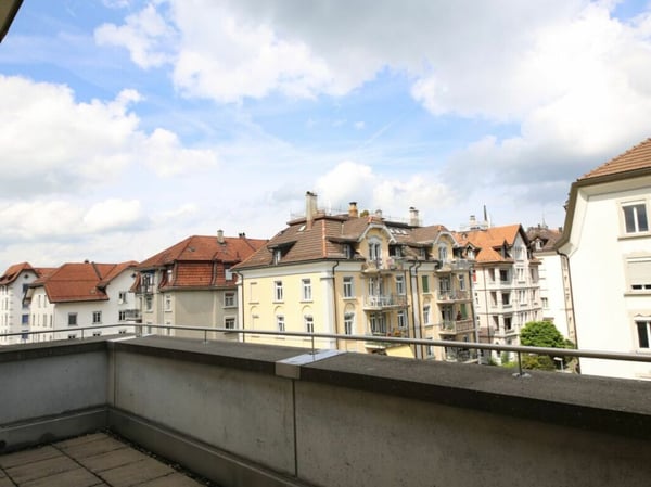 Schöne Stadtnahe 2.5 Zimmer Wohnung 6