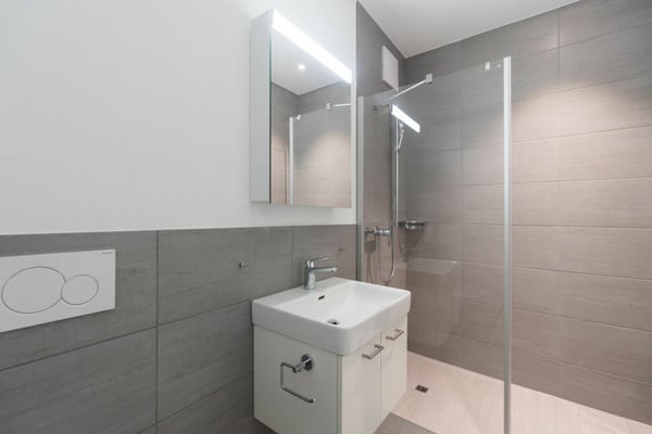 Modern 3.5 Zimmer Wohnung 11