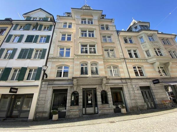 Zentrale 2.5 Zimmer- Wohnung 1