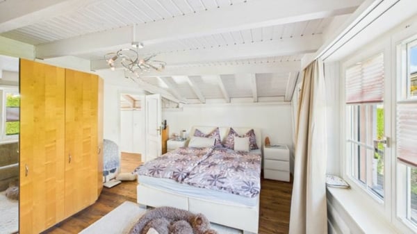 Offene Architektur mit grossem Grundstück 8