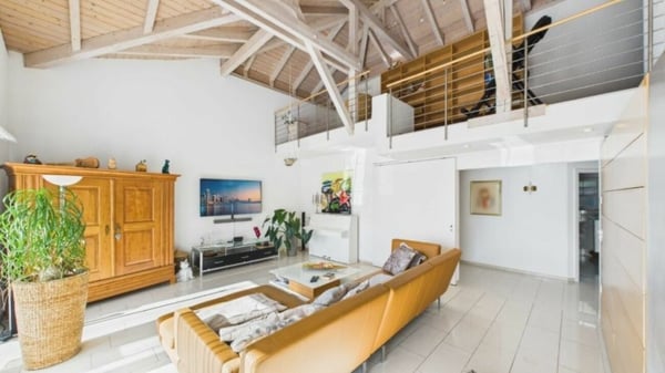 Offene Architektur mit grossem Grundstück 5