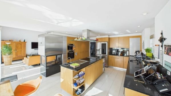 Offene Architektur mit grossem Grundstück 8