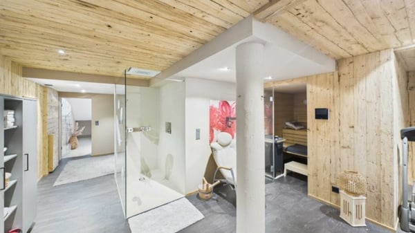Offene Architektur mit grossem Grundstück 12