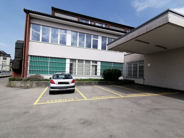 Aussenparkplatz nähe Bahnhof Gossau zu vermieten 4