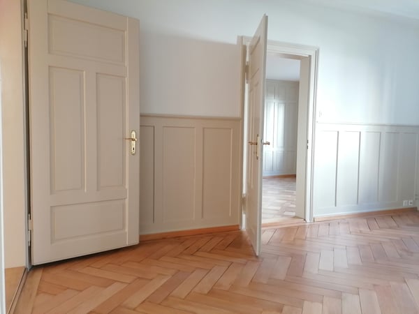 5-Zimmer-Altbauwohnung im Jugendstil - mit Balkon und Lift 2