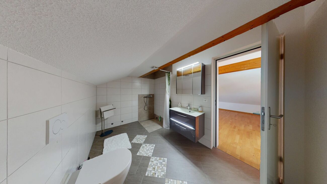 8 Zimmer Einfamilienhaus mit Einliegerwohnung