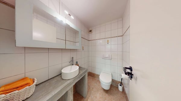 8 Zimmer Einfamilienhaus mit Einliegerwohnung 22