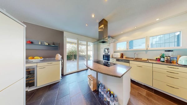 8 Zimmer Einfamilienhaus mit Einliegerwohnung 6
