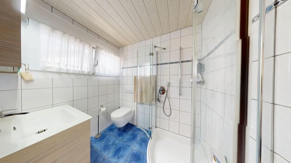 8 Zimmer Einfamilienhaus mit Einliegerwohnung 32