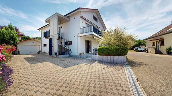 8 Zimmer Einfamilienhaus mit Einliegerwohnung 3