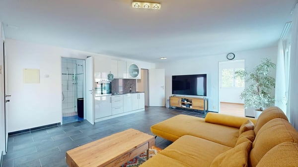 8 Zimmer Einfamilienhaus mit Einliegerwohnung 30