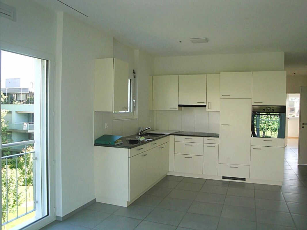 SCHÖNE WOHNUNG MIT GROSSEM BALKON