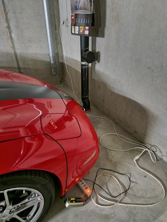 Tiefgaragenplätze 4