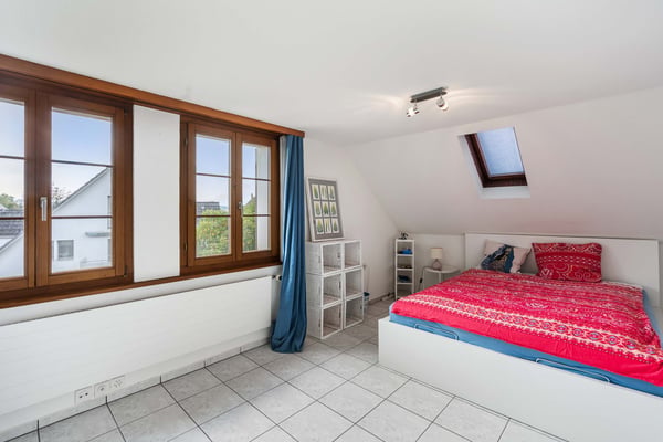 Gartenidylle an bester Lage – Sonniges 8.5-Zimmer-Haus mit Umschwung 10
