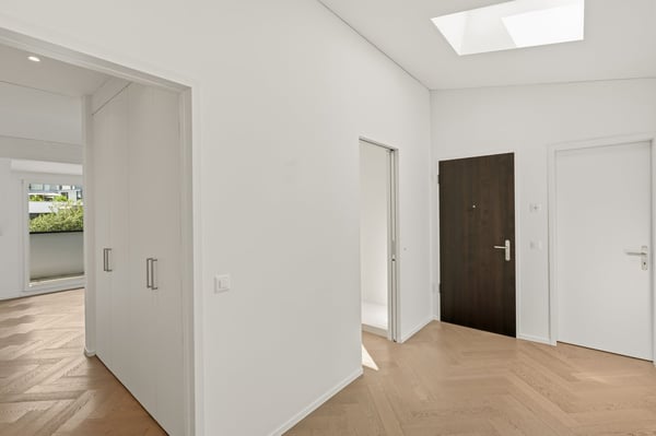 Traumhafte helle Wohnung mit voller Seesicht und 3 Terrassen 6