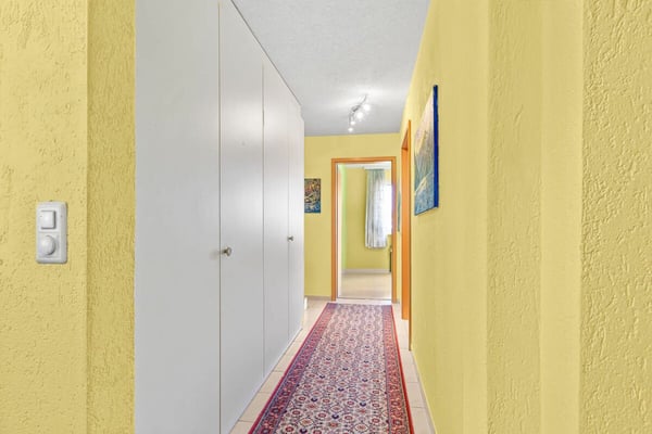 GUT GELEGEN & FUNKTIONAL GESCHNITTEN 8