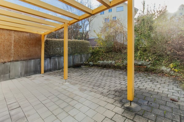 Grosszügiges 1.5-Zimmer-Reiheneinfamilienhaus an bevorzugter Wohnlage 11