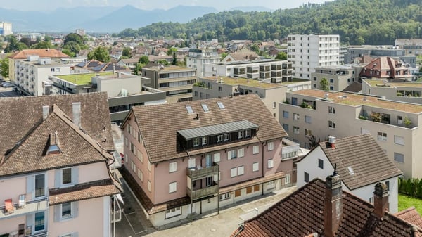 An Top-Lage: Mehrfamilienhaus mit bewilligtem Ausbaupotenzial 3