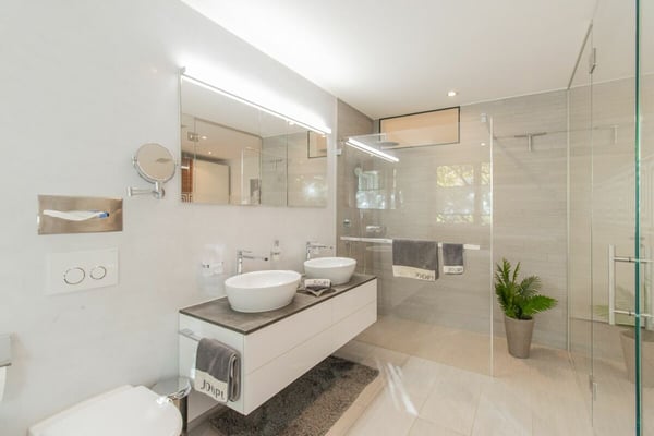 Hochwertige 1.5-Terrassenwohnung - Exklusives Wohnerlebnis mit spektakulärer Weitsicht 12