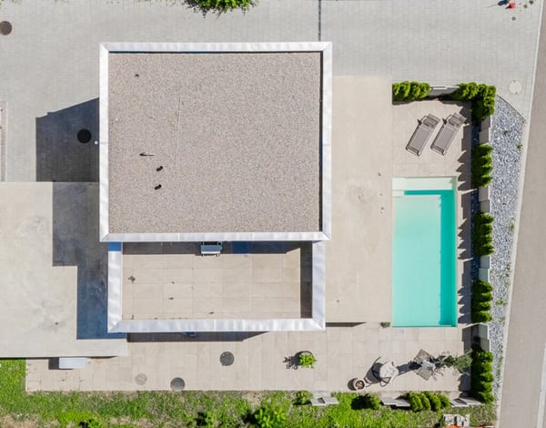 Design trifft Wohnkomfort - 1.5-Zimmer-Einfamilienhaus mit hochwertigem Ausbau und Aussenpool 2