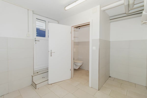 Gewerberäumlichkeiten an zentraler Lage 8