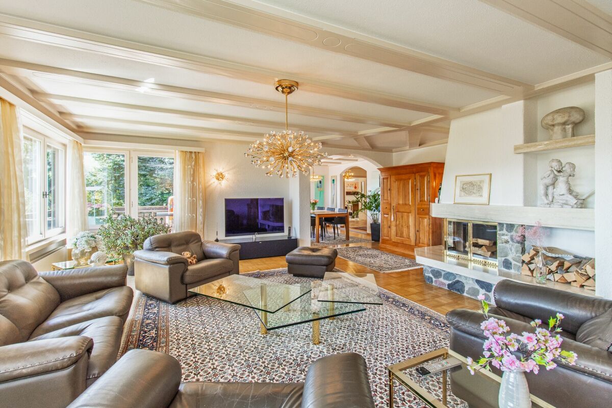 7.5-Zimmer Landhausvilla an erstklassiger Aussichtslage