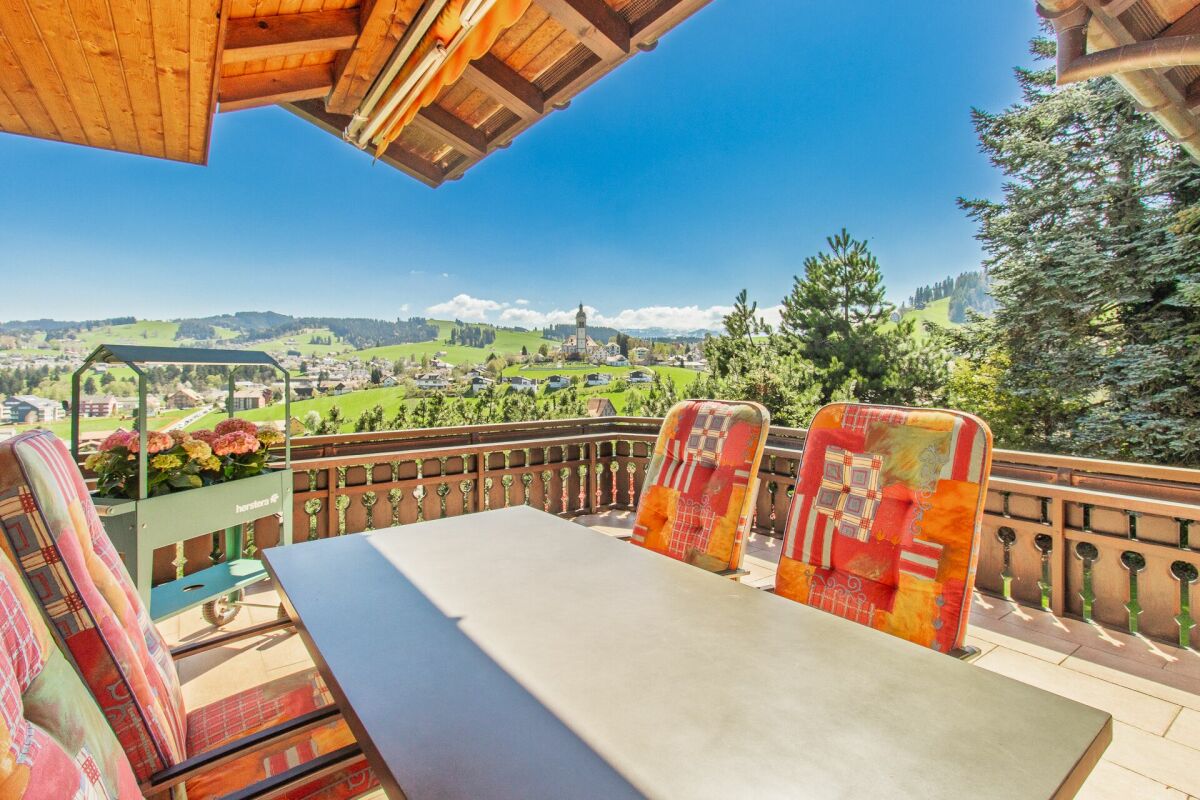 7.5-Zimmer Landhausvilla an erstklassiger Aussichtslage