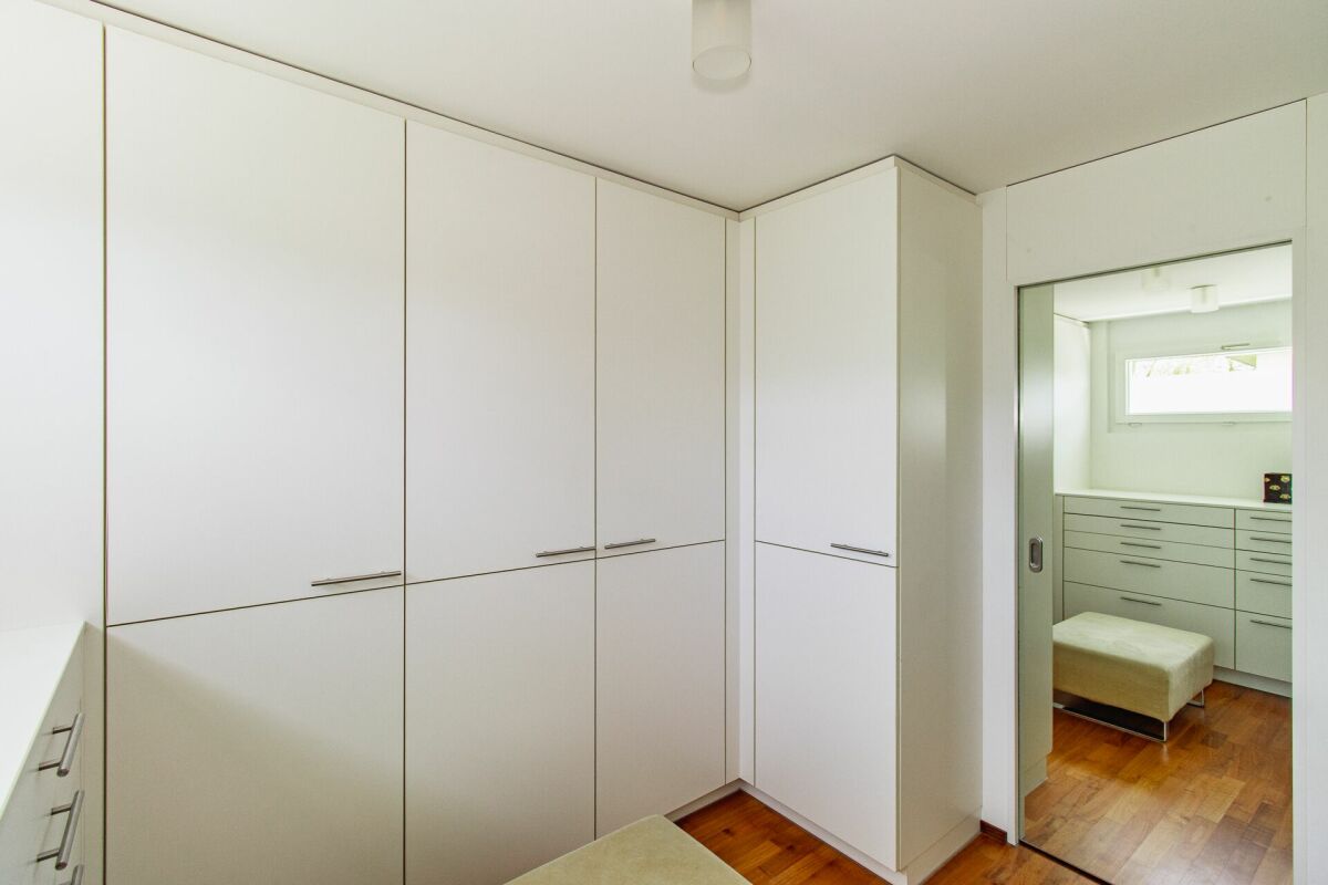 Modernes 6.5-Zimmer-Terrassenhaus mit Weitsicht und grosszügigem Aussenbereich