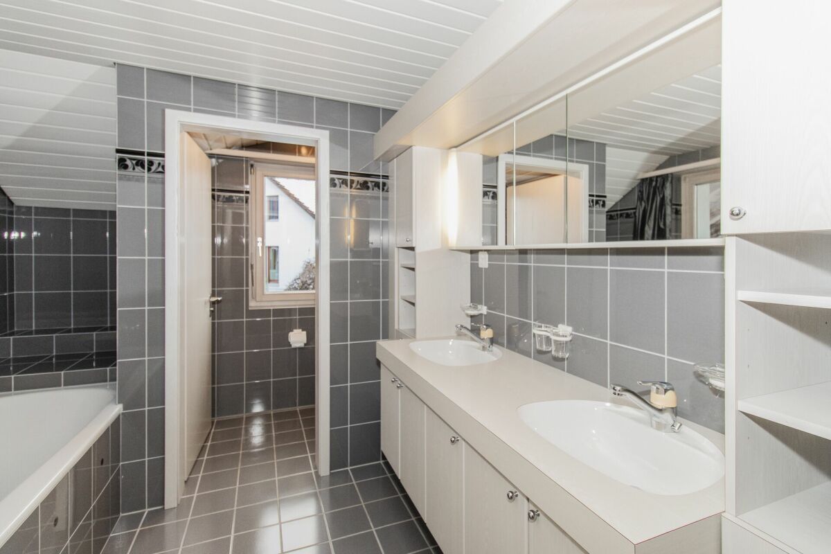 Grosses 6.5-Zimmer DEFH an bevorzugter Wohnlage - modernisiert und sofort bezugsbereit