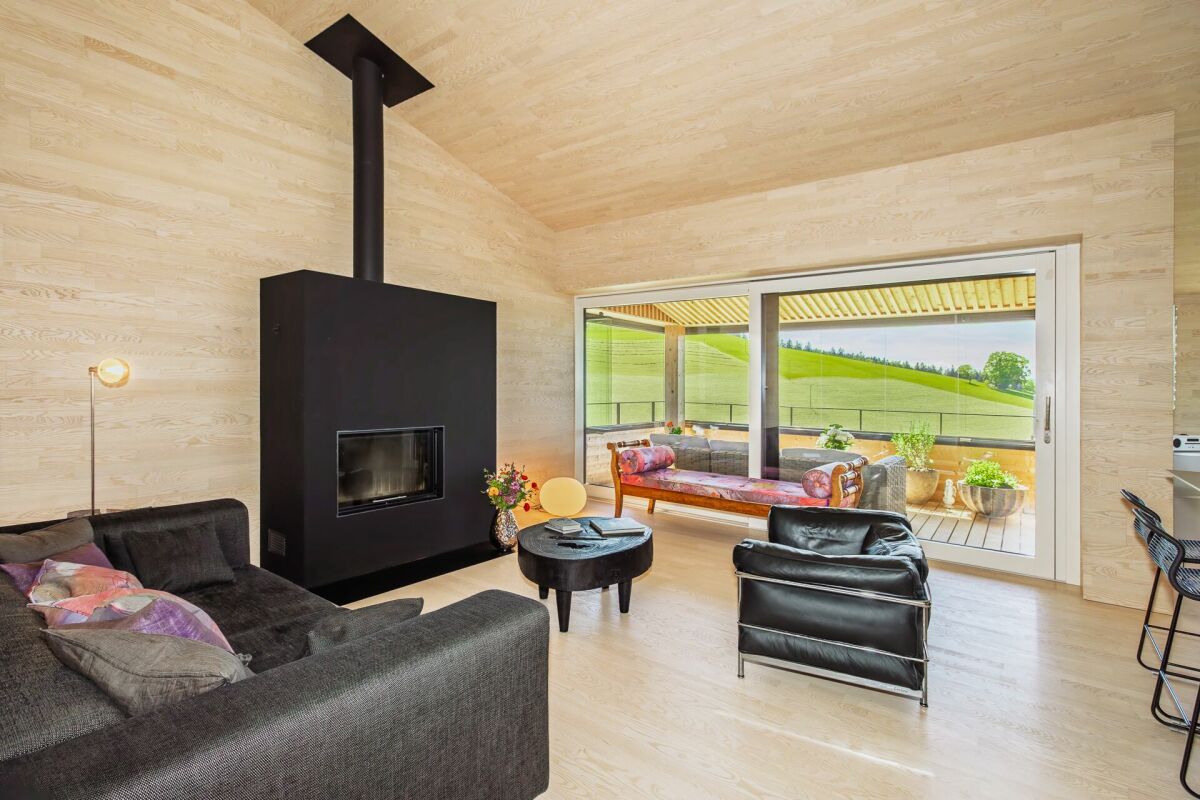 Ein Logenplatz über dem Bodensee - Premium Dach-Maisonette im hochwertigen Vollholzbau