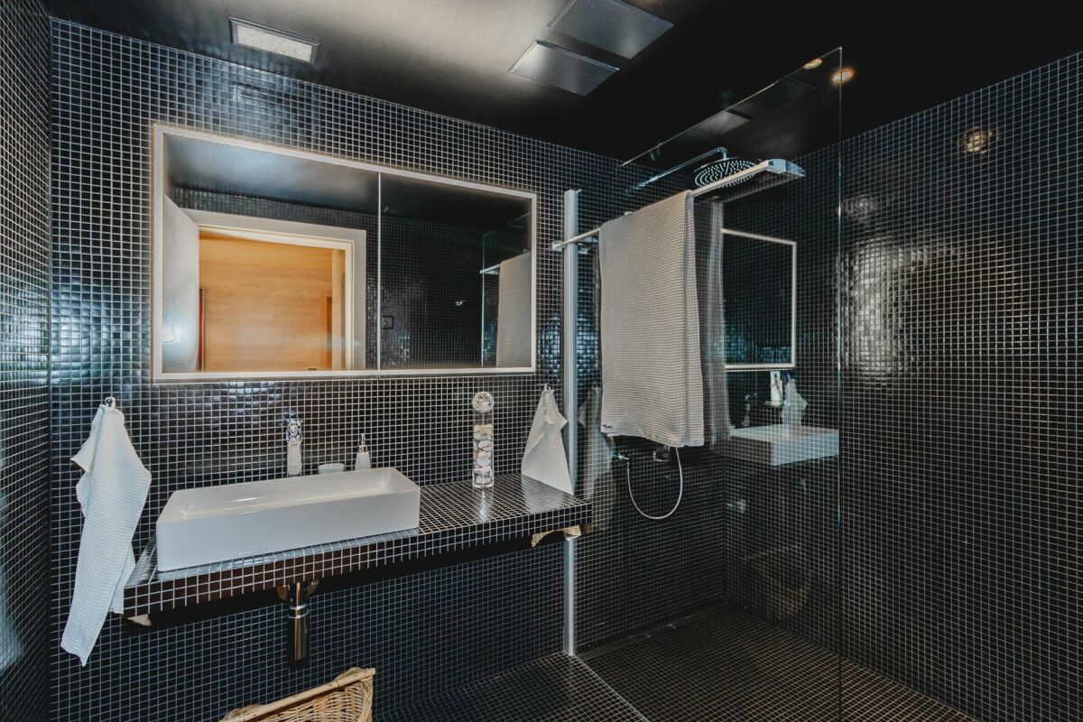 Ein Logenplatz über dem Bodensee - Premium Dach-Maisonette im hochwertigen Vollholzbau