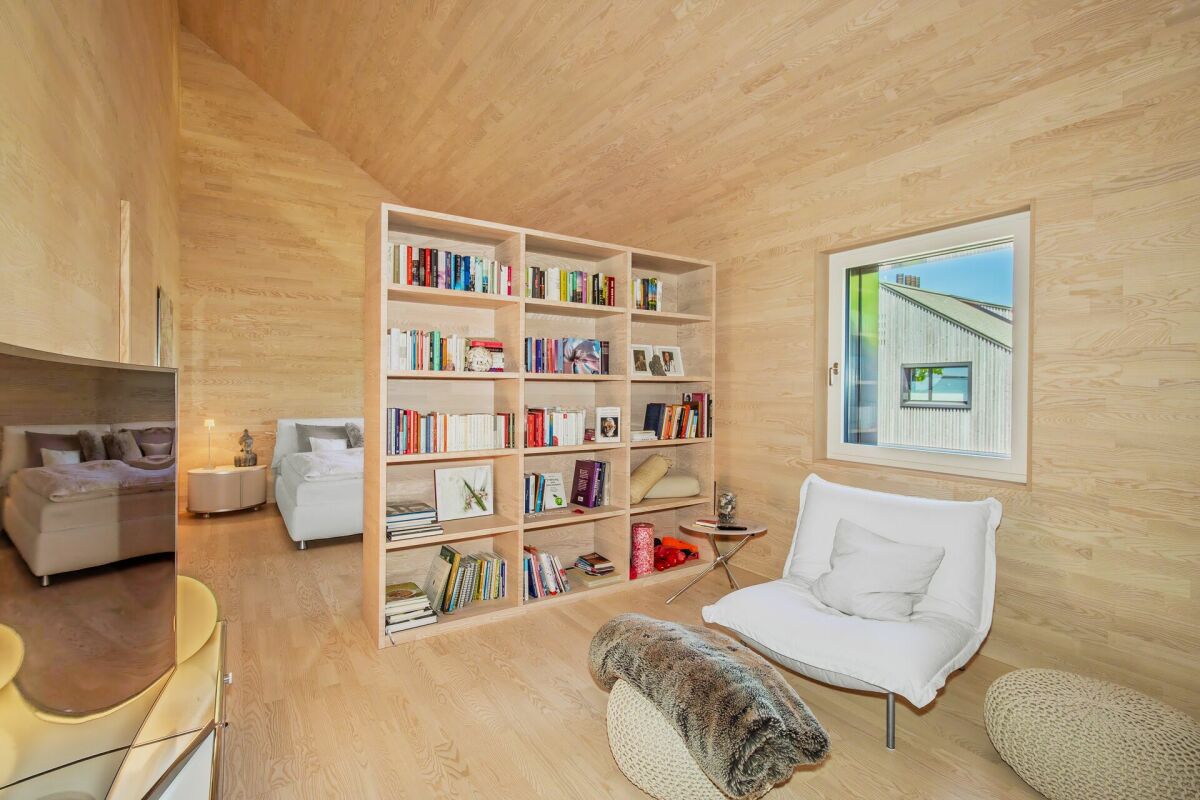 Ein Logenplatz über dem Bodensee - Premium Dach-Maisonette im hochwertigen Vollholzbau
