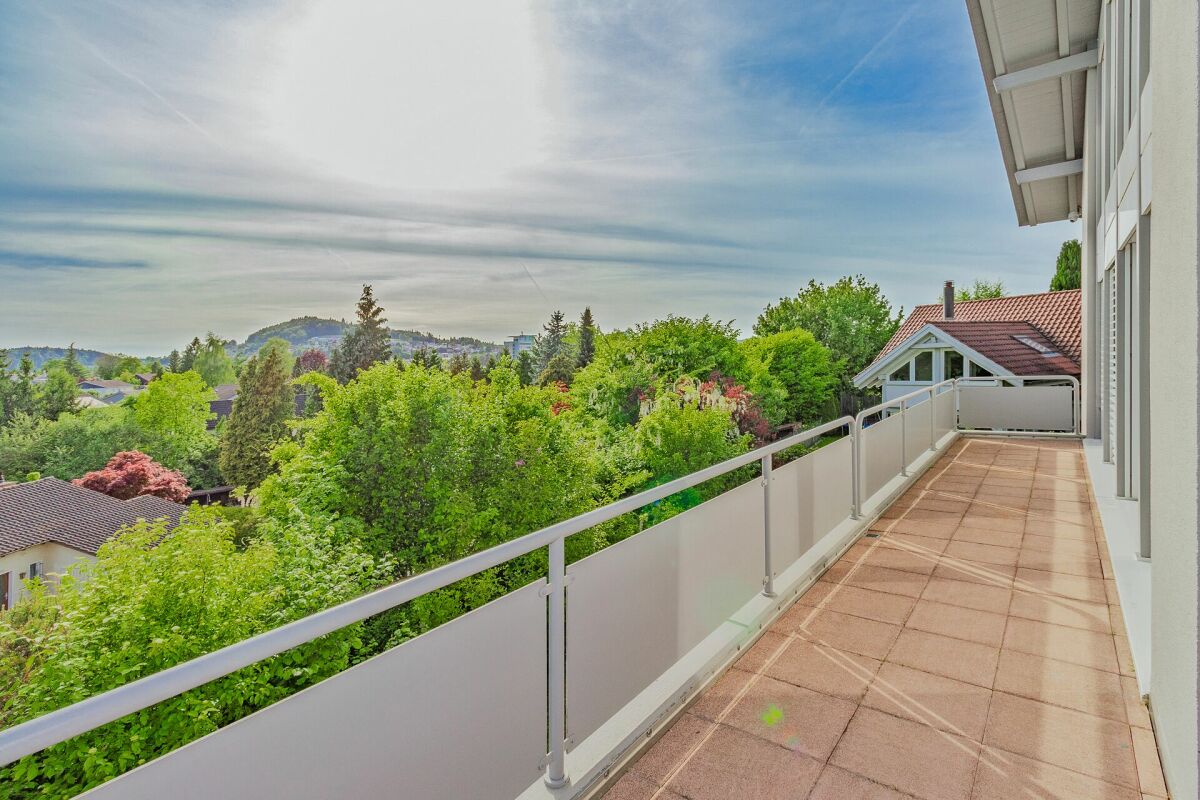 Luxuriöse Villa mit weitläufigem Grundstück, Pool und Privatsphäre