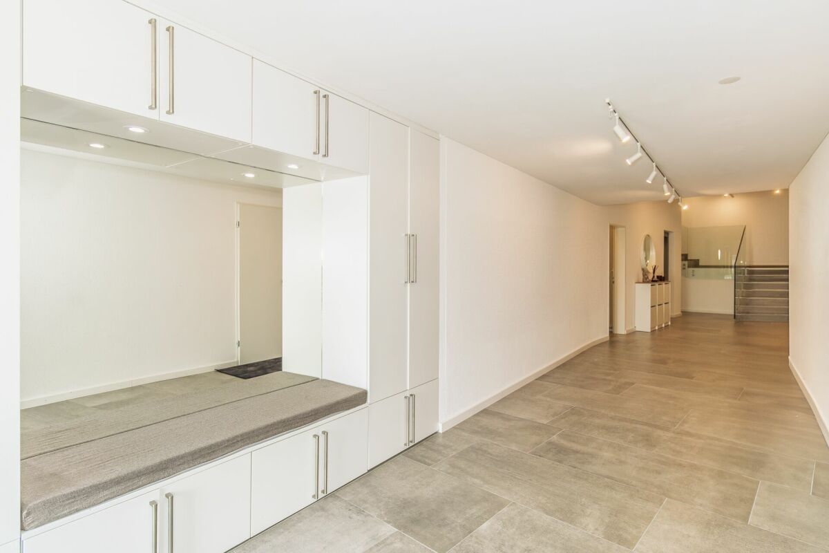 Luxuriöse Villa mit weitläufigem Grundstück, Pool und Privatsphäre