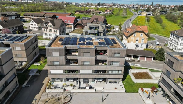 Moderne 4.5-Zimmer-Parterrewohnung - Zentrales Wohnen an begehrter Lage 2
