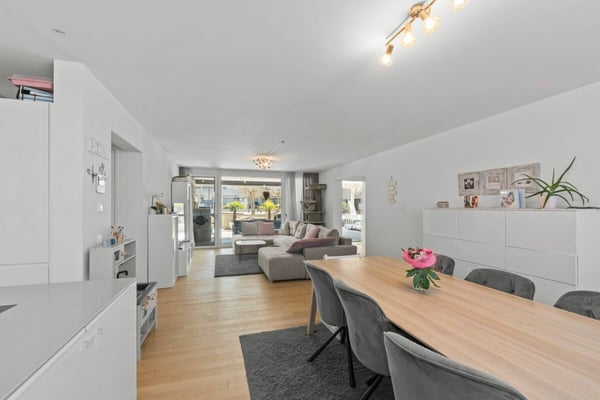 Moderne 4.5-Zimmer-Parterrewohnung - Zentrales Wohnen an begehrter Lage 8
