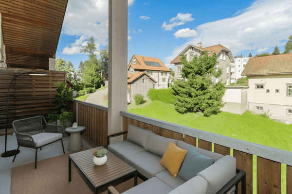 5.5-Zimmer-Maisonettewohnung mit sonnigem Balkon und moderner Ausstattung 10