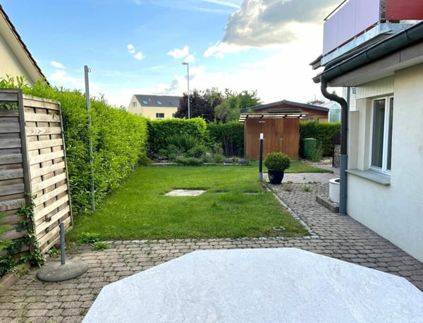 Charmantes 2-Familienhaus mit Garagenanlage in Aarburg Süd 3