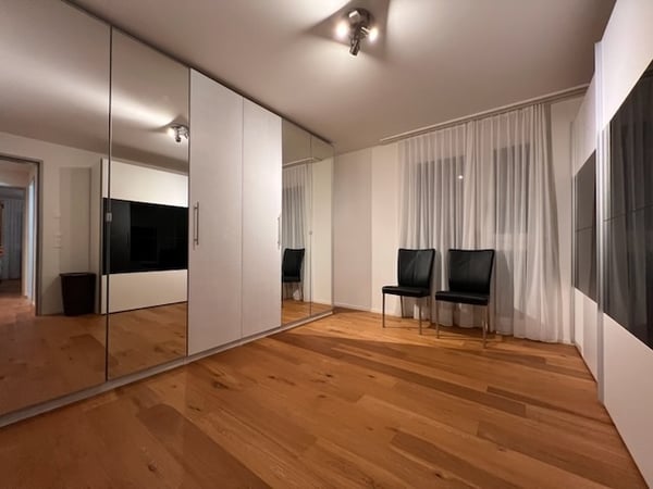 Grosszügige 1.5 Zimmerwohnung mit Blick ins Grüne 5