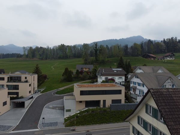 Exklusives 5.5-Zimmer-Einfamilienhaus mit hochwertigem Eigentumsstandard und grosszügigem Garten 19