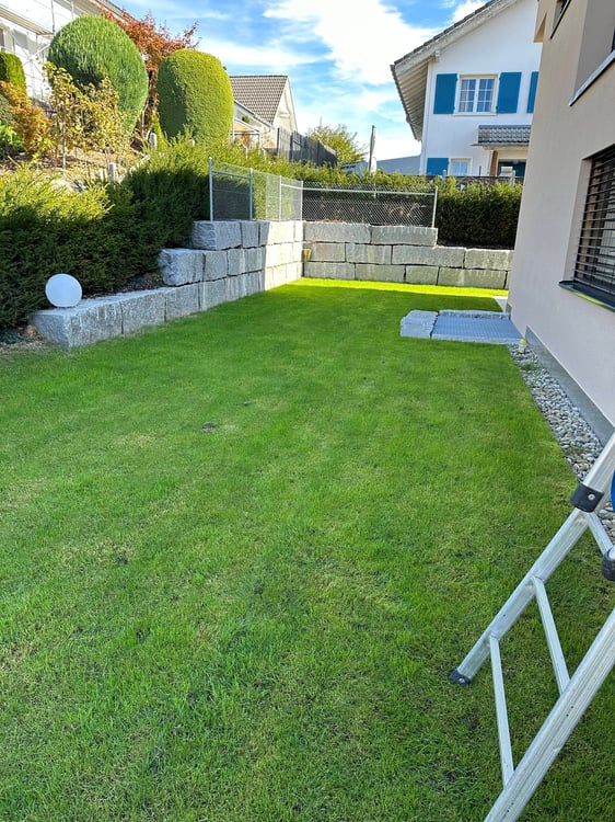 Exklusives 5.5-Zimmer-Einfamilienhaus mit hochwertigem Eigentumsstandard und grosszügigem Garten 18