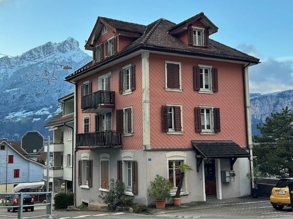 Renditeliegenschaft in Seenähe mit attraktiver Zukunftsperspektive 1